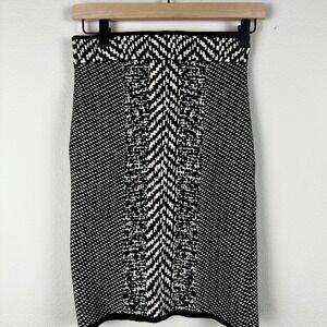 BCBGMAXAZRIA Pencil Skirt Womens S Black White Geometric Knit Mini Excellent